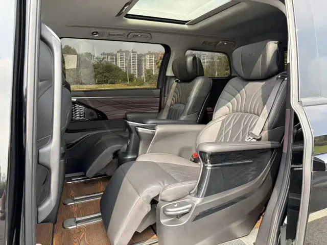 GAC Trumpchi M8 — Фото автомобиля 7