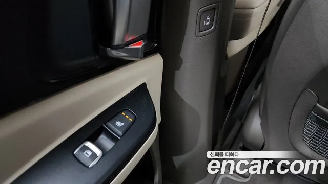 Kia Canival Carnival 4 поколение 9 мест Prestige — Фото автомобиля 19