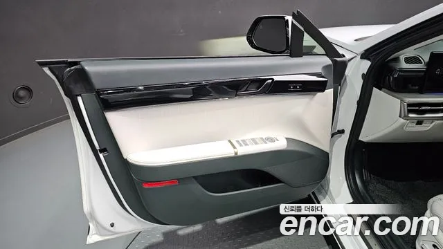 Hyundai Grandeur GN7 — Фото автомобиля 13