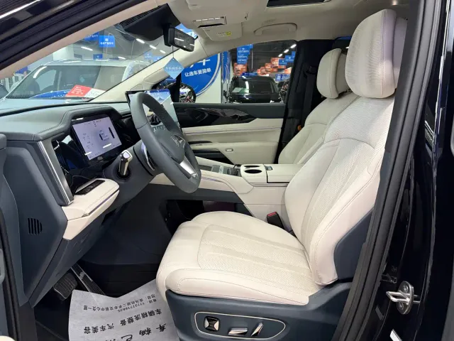 BYD Xia — Фото автомобиля 5