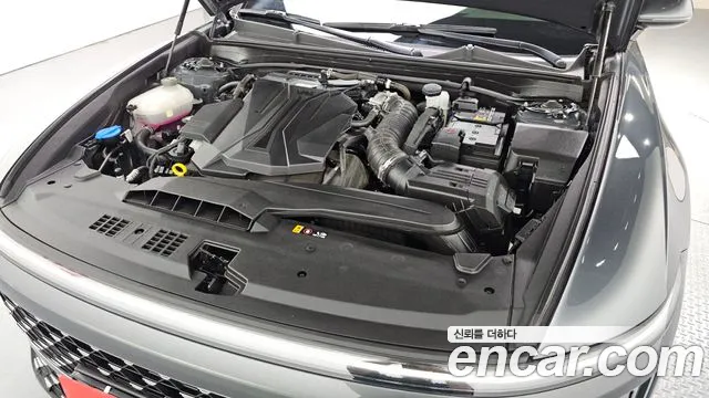 Hyundai Grandeur Grandeur (GN7) 3.5 Бензин 4WD — Фото автомобиля 3