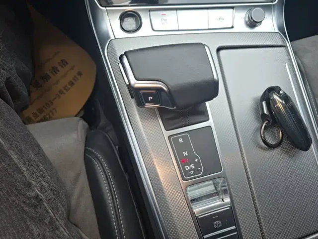 Audi A6L — Фото автомобиля 13