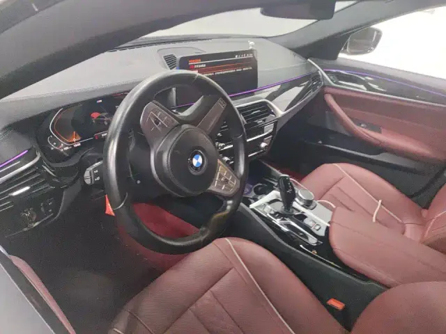 BMW 5 Series — Фото автомобиля 5