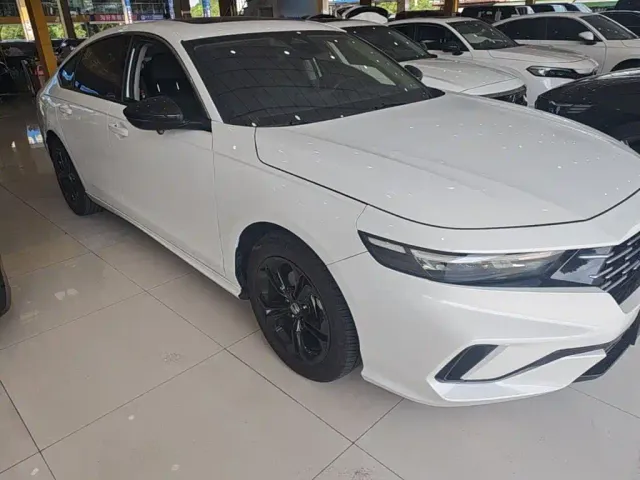 Honda Accord — Фото автомобиля 3