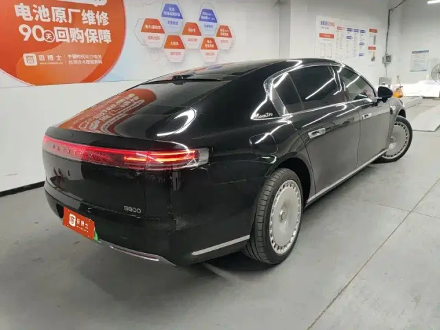 Zunjie Zunjie S800 2025 Range Extender Starlight Executive 4-Seater — Фото автомобиля 3