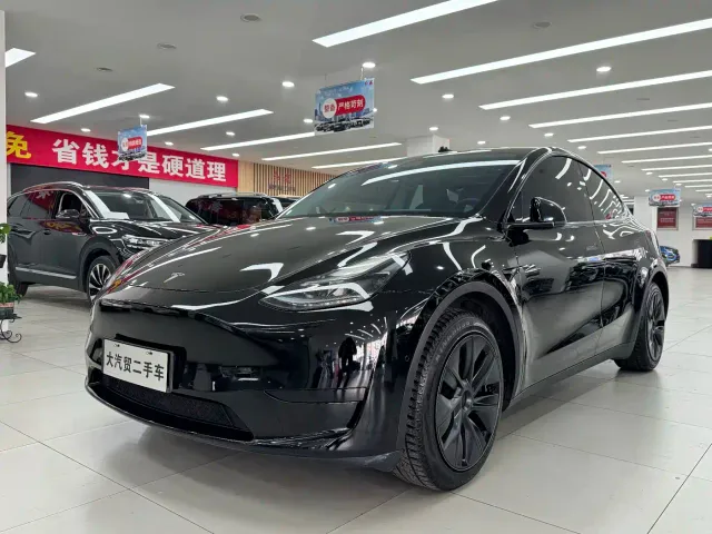 Фотография автомобиля — Tesla Model Y