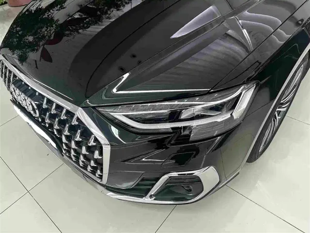 Audi A8 — Фото автомобиля 3
