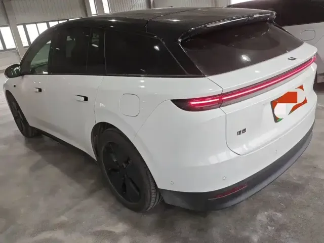Li Auto i6 — Фото автомобиля 6