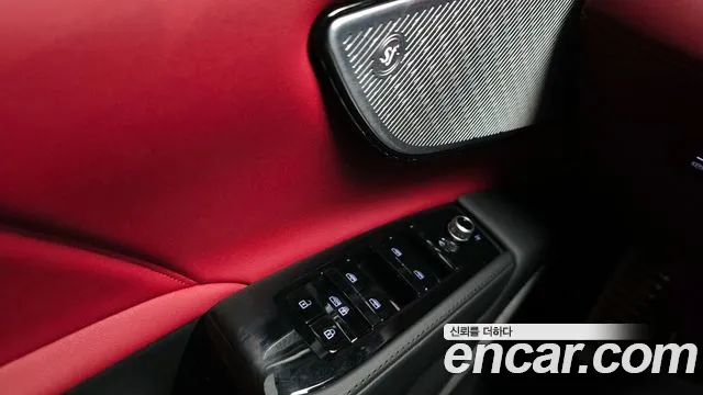 Maserati Grecale — Фото автомобиля 18