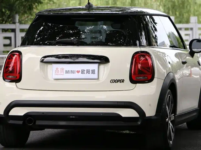 MINI Hatch — Фото автомобиля 5