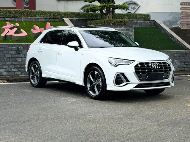 Audi Q3 — Фото автомобиля 3