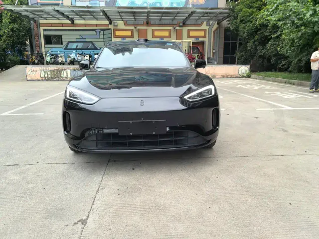 Aito M5 — Фото автомобиля 2