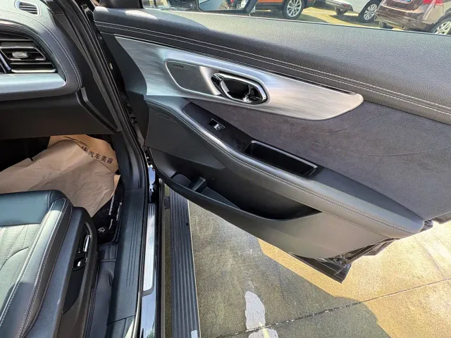 GAC Trumpchi GS8 — Фото автомобиля 23