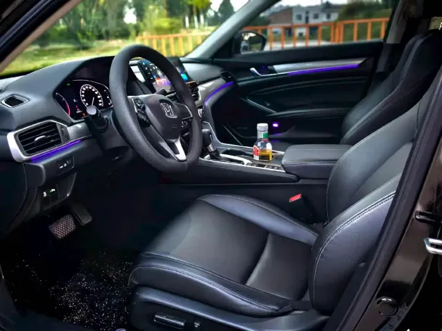 Honda Accord — Фото автомобиля 4
