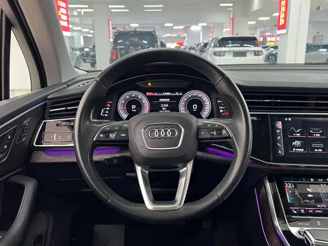 Audi Q7 — Фото автомобиля 15