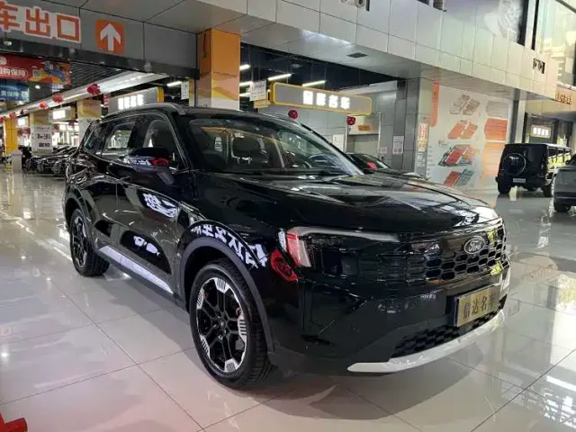 Ford Lingrui — Фото автомобиля 3