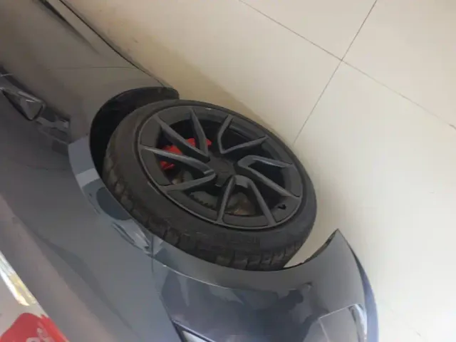Tesla Model 3 — Фото автомобиля 22