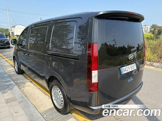 Hyundai Staria — Фото автомобиля 3