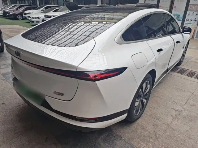 Changan Qiyuan A07 — Фото автомобиля 6