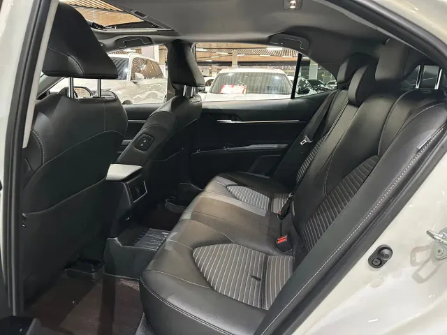 Toyota Camry — Фото автомобиля 11