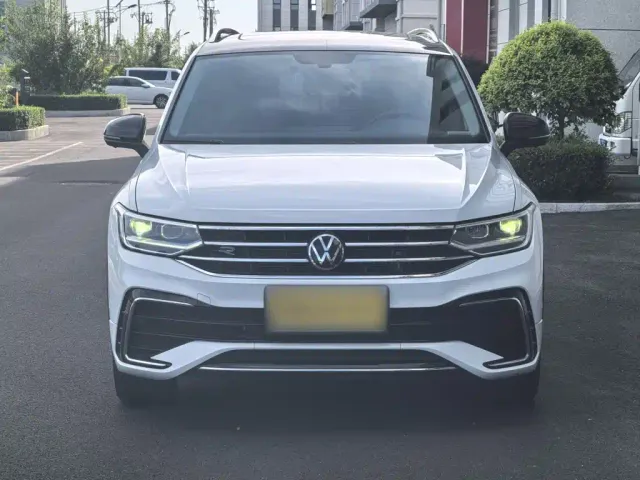 Volkswagen Tiguan L — Фото автомобиля 5