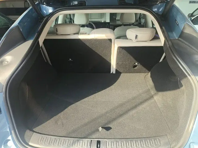 IM Motors LS6 — Фото автомобиля 11