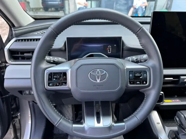 Toyota RAV4 — Фото автомобиля 10