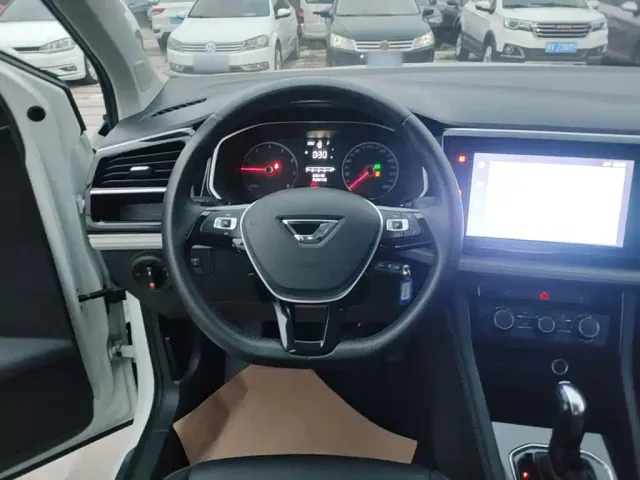 Jetta VS5 — Фото автомобиля 10