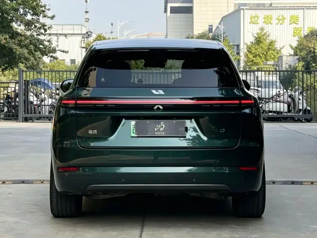 Li Auto L7 — Фото автомобиля 5