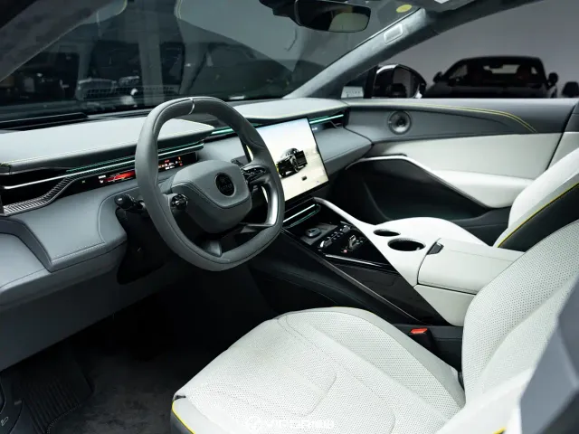 Lotus FOR ME — Фото автомобиля 5