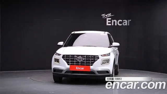 Hyundai Venue — Фото автомобиля 3