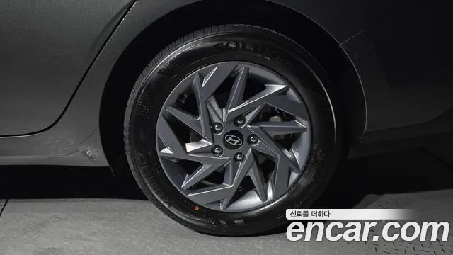 Hyundai Avante CN7 — Фото автомобиля 6