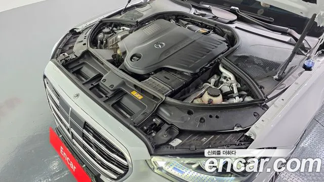 Mercedes-Benz S-Class — Фото автомобиля 6