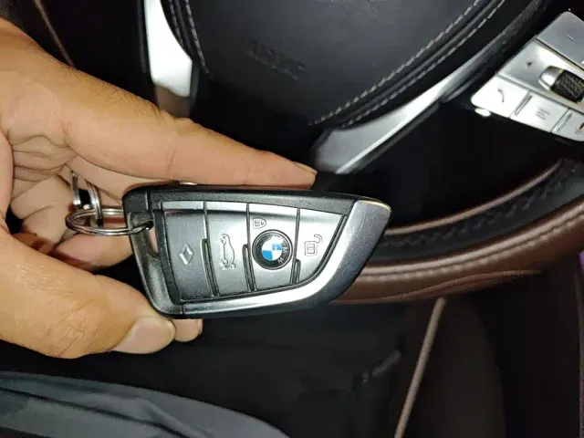 BMW 5 Series — Фото автомобиля 9
