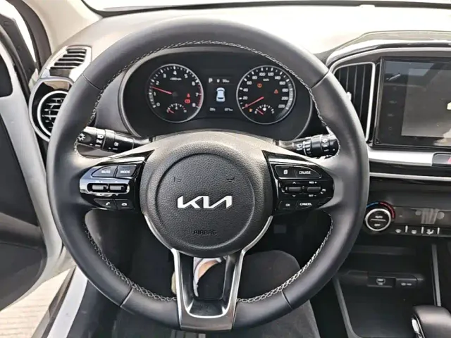 Kia KX1 — Фото автомобиля 10