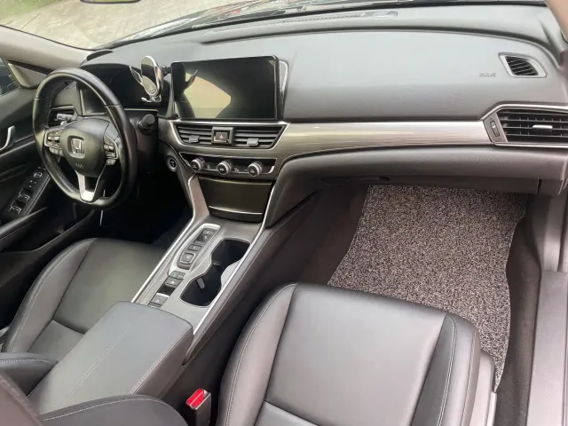 Honda Accord — Фото автомобиля 15