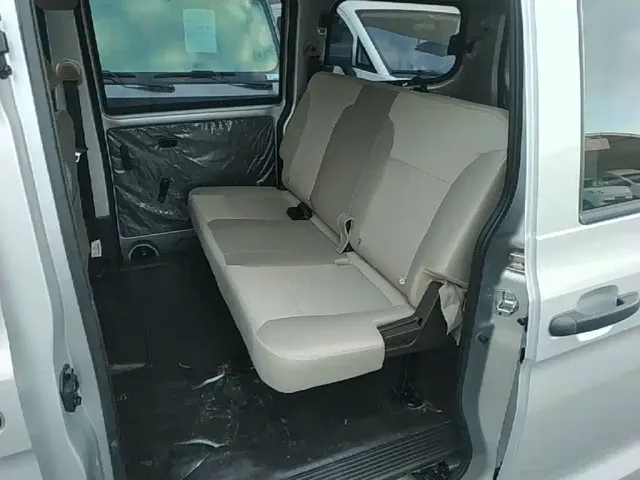 Wuling Hongguang V — Фото автомобиля 16