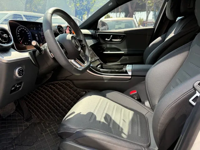 Mercedes-Benz C-Class — Фото автомобиля 3