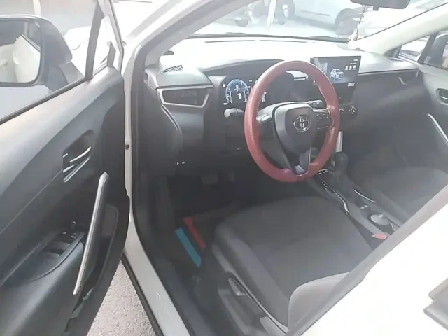 Toyota Corolla Cross — Фото автомобиля 15
