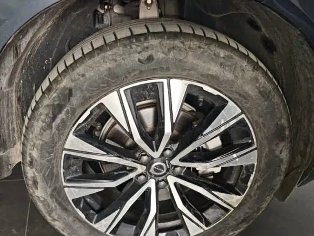 Volvo XC60 — Фото автомобиля 8