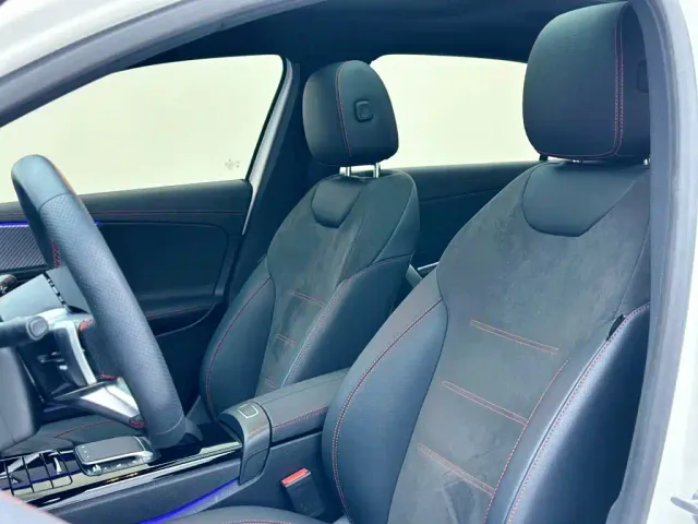 Mercedes-Benz A-Class — Фото автомобиля 23