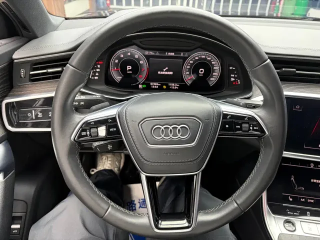 Audi A6L — Фото автомобиля 10