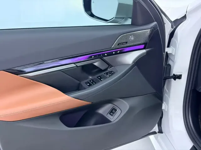 BMW 5 Series — Фото автомобиля 6