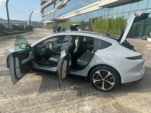 Nio ET5 — Фото автомобиля 11