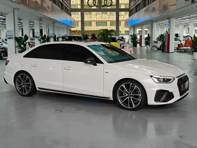 Audi A4L — Фото автомобиля 10