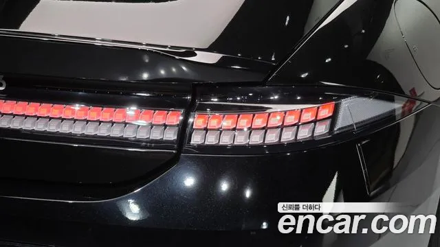 Hyundai Ioniq 6 — Фото автомобиля 8