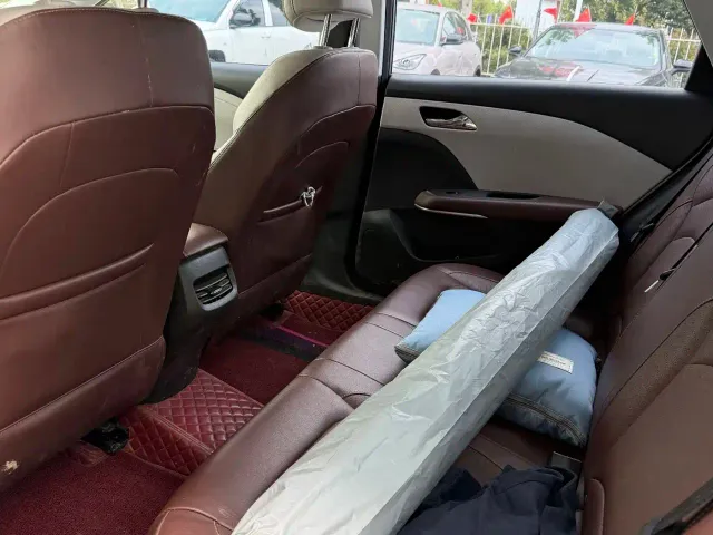 Chevrolet Monza — Фото автомобиля 6
