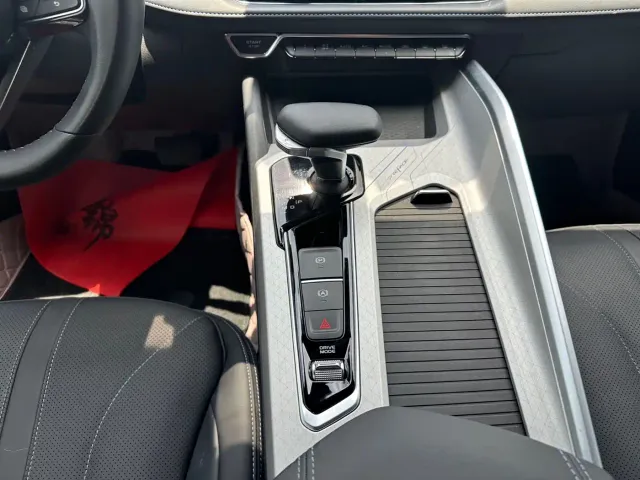 Geely Xingrui — Фото автомобиля 12
