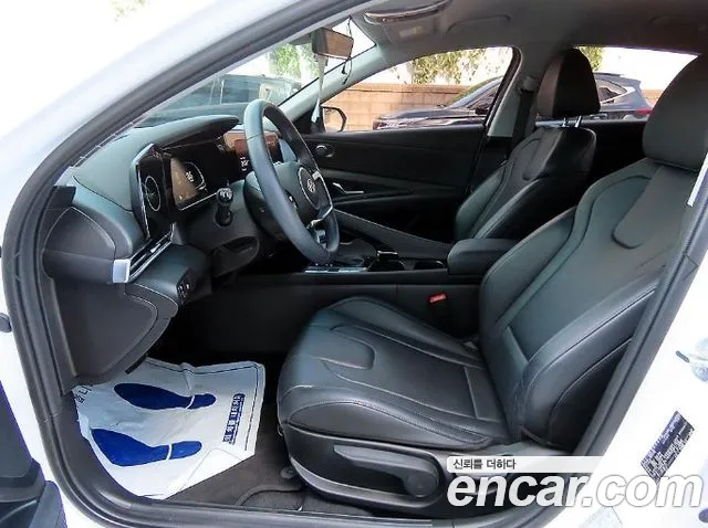 Hyundai Avante CN7 — Фото автомобиля 5