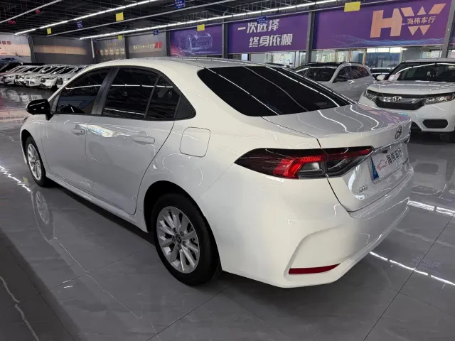 Toyota Corolla — Фото автомобиля 5